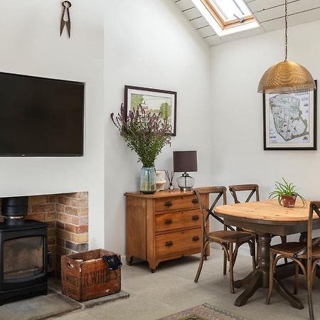 Linseed Barn- Stamford Holiday Cottages Bagian luar foto