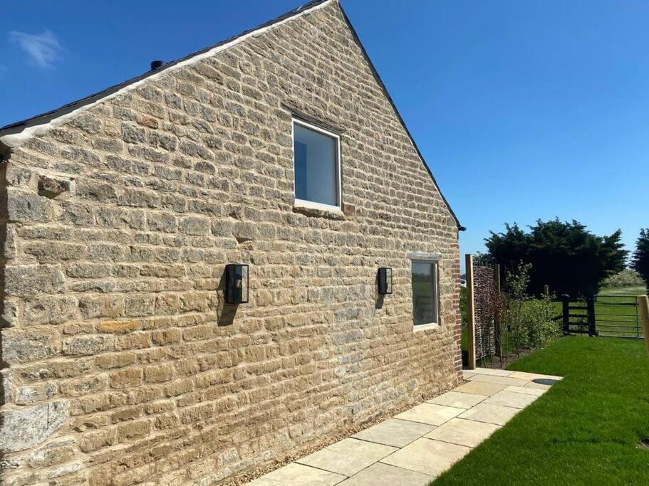 Linseed Barn- Stamford Holiday Cottages Bagian luar foto